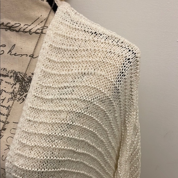 Forever 21 | Women’s Cozy Cream Knit Sweater Size Small - Picture 3 of 6